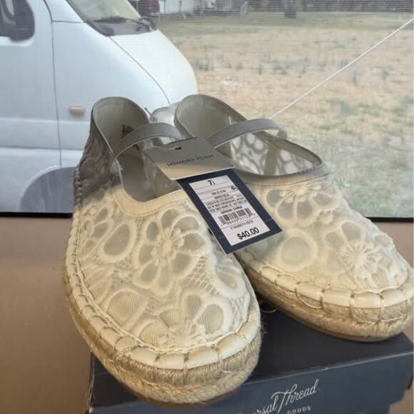 Universal Thread Shoes - Universal Thread Celia Flats